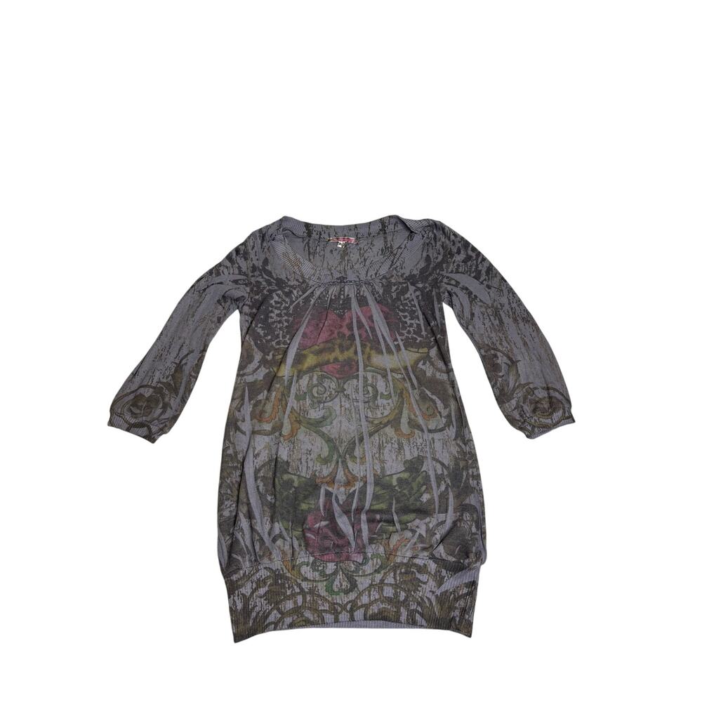 Julie’s Closet Y2K Graphic Tunic Top